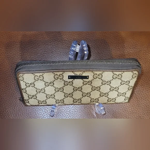 Gucci Beige and Brown Women's Wallet - Picture 3 of 5